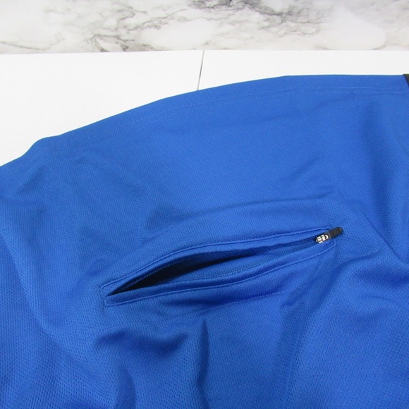 4/$20 L.L. Bean Men’s Tee with Zipper Pocket Size Large - Picture 4 of 9